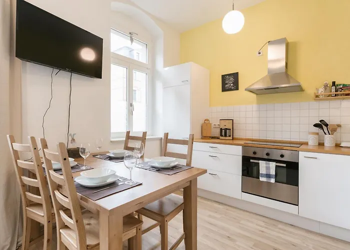 Gemuetliches 10min Zur Neustadt -netflix-